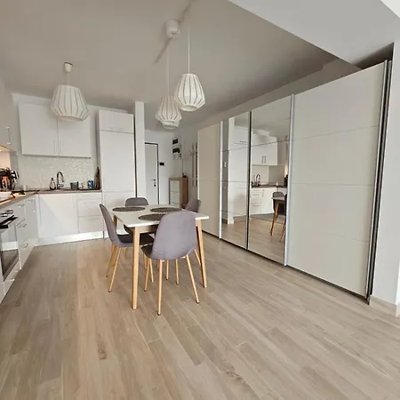 Апартаменти District Cuza 99 Бухарест