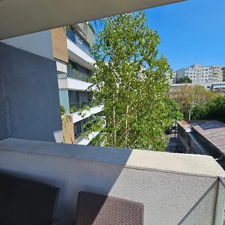 District Cuza 99 Apartament