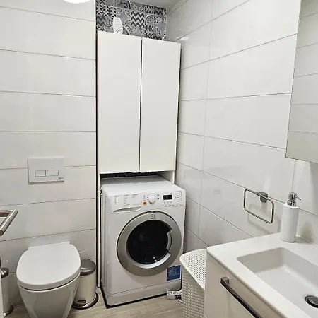 District Cuza 99 Апартаменти