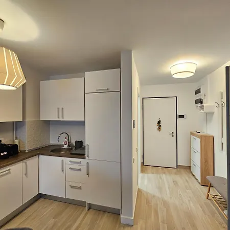 District Cuza 99 * Bukarest