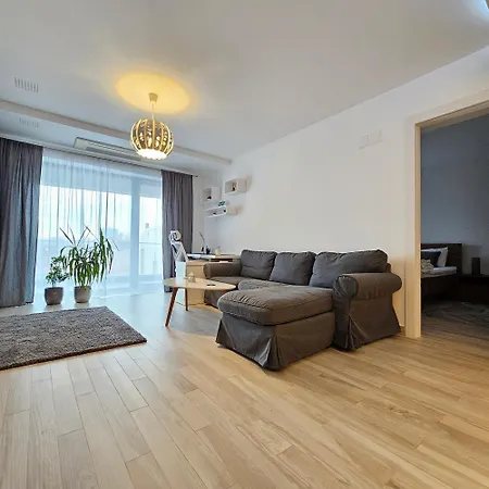 District Cuza 99 Daire Bükreş