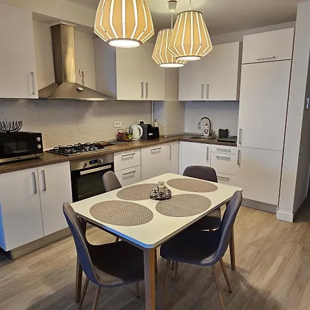 District Cuza 99 * Bukareszt