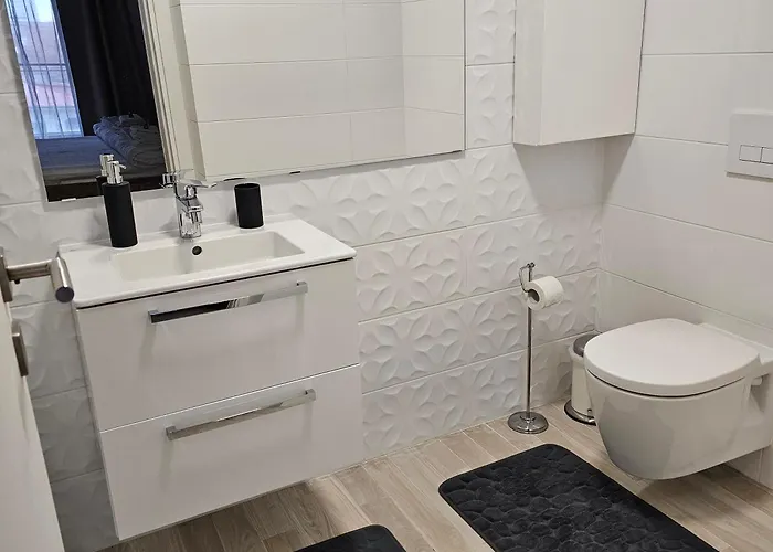 Appartement District Cuza 99 *