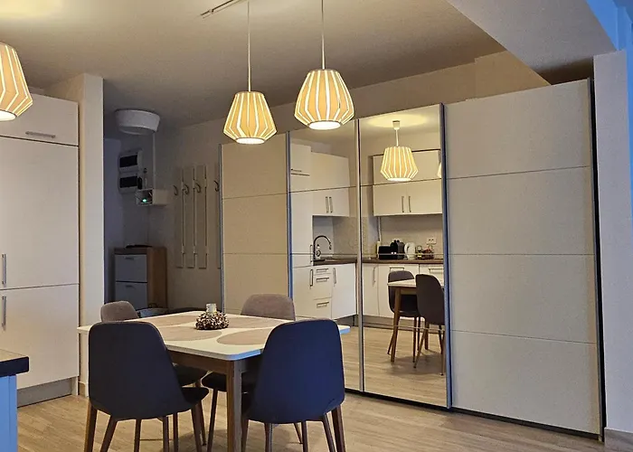 District Cuza 99 Appartement *