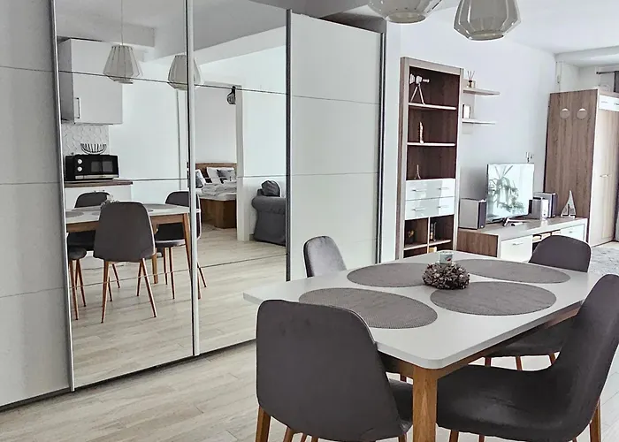 District Cuza 99 Bucureşti